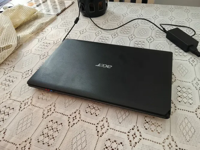 Notebook Acer Intel i3 3gb ram 