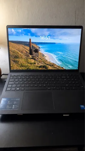 Notebook Dell em excelente estado - Ainda na garantia