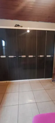 Guarda roupa 6 portas