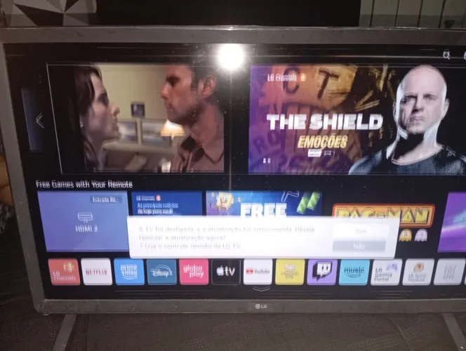 Smart TV 32 polegadas com uma pequena oscilação na imagem da tv
