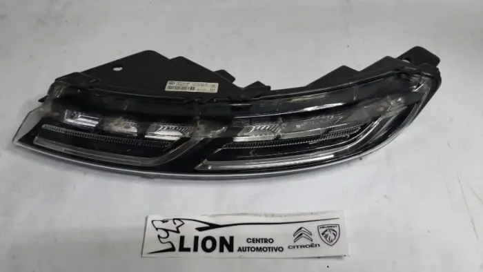 Farol LED superior C4 Cactus L/E