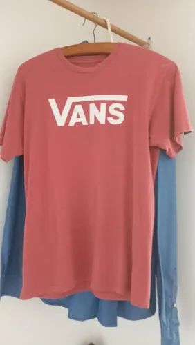 Camisa VANS Original - Clássica - Logo Branca - M