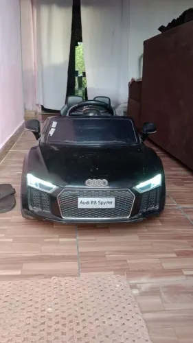 Carro a bateria recarregável 