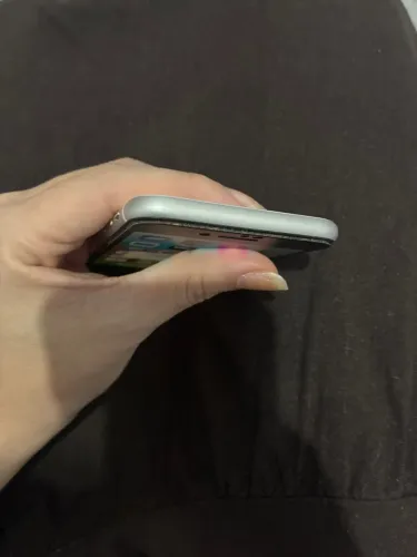 iPhone SE 8