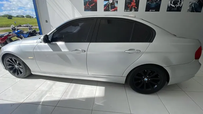 BMW 320I A 2010