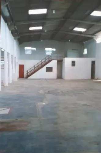 ALUGO GALPAO C/ 900M2 CANDELARIA  - CAVALCANTI CORRETOR CL5787