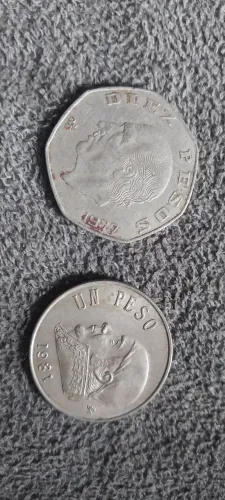 Moedas pesos antigos