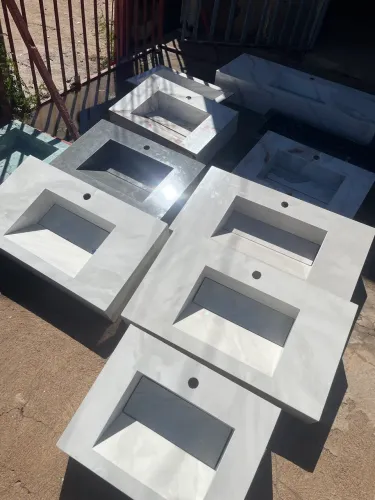 Lindas pias de porcelanato