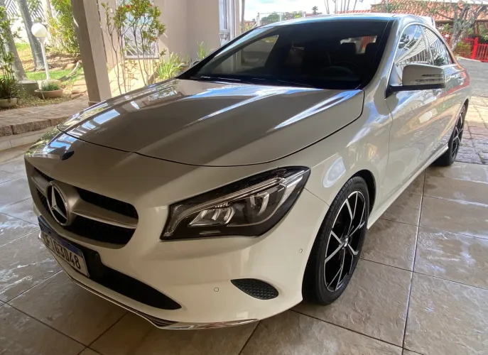 Mercedes-Benz CLA-200 Vision 1.6 TB 16V Flex Aut. 2017