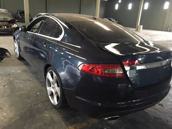 Sucata Jaguar XF 4.2, para retirada de peças