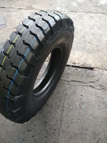 Pneu 7.50-15 / 7.50x15 / 7.50 15 / 7.50/15 recauchutado