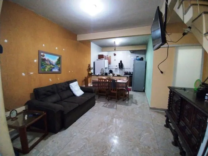Padre Miguel: Boa casa próximo Estrada do Realengo