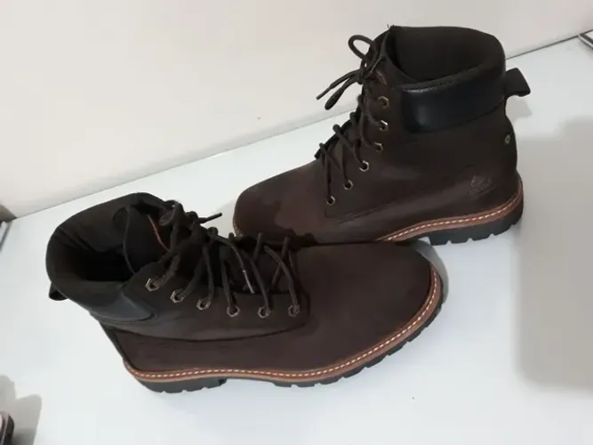 Bota couro