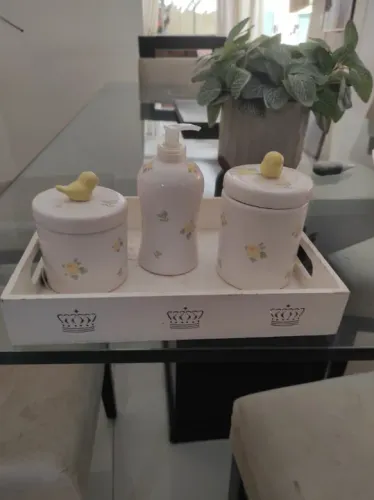 Kit higiene bebê porcelana com  3 pça