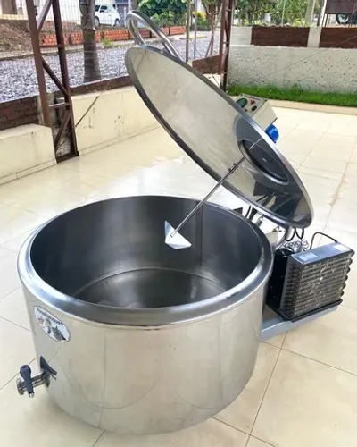 Resfriador Agranel 300 Litros Tanque Misturador de Leite Tina Água Caldas Açai Sorvetes