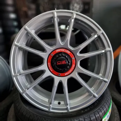 Jogo de rodas novas aro 17 5x100/5x113 Scorro S251