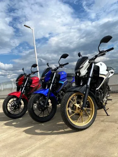 FZ25 CONNECTED - QUEIMA DE ESTOQUE!