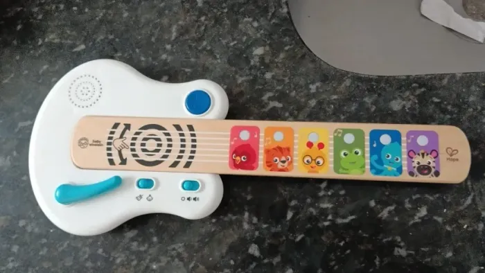 Guitarra Toque Mágico da Baby Einstein