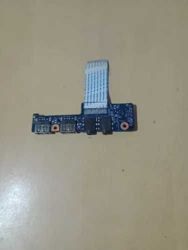 Placa de áudio e USB para notebook