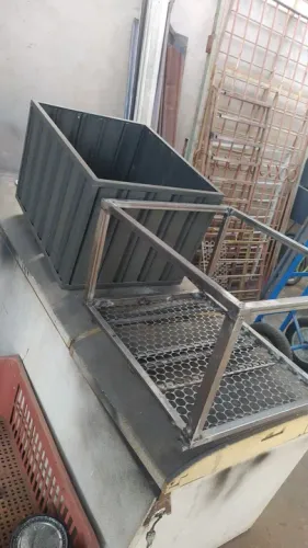 Venda reforma e fabricação de lixeiras industrial e esquadrias 