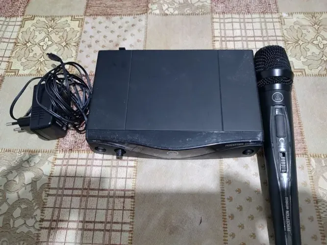 Vendo Mic AKG PW45