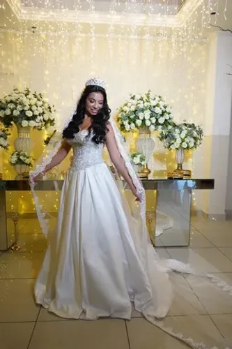 Vestido de noiva luxo 
