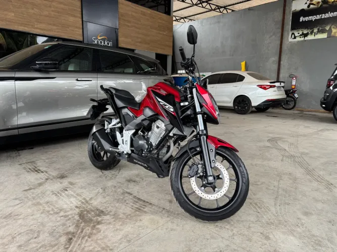 CB 300 Twister 2025/2025 818km