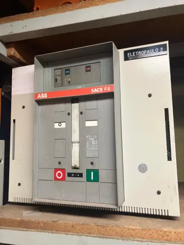 Disjuntor 3200A Abb -sace F4 - Motorizado