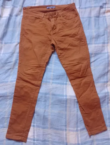 Calça jeans marrom 