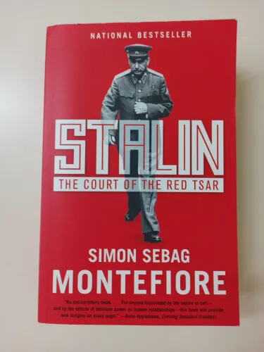 Livro:  Stalin The Court of the Red Tsar - Simon Sebag Montefiore