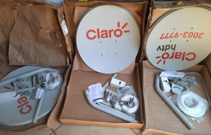 Lote de 3 Antenas Parabólicas 60cm Banda KU  Externa, COM Receptor Claro