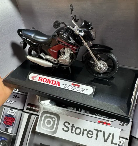 Miniatura Moto Honda Titan 150 Preta
