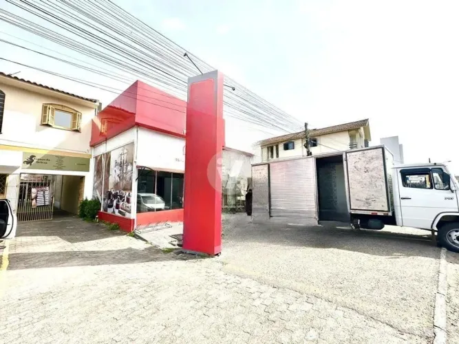 Excelente loja ampla, localizada em ponto estratégico na Faixa Velha de Camobi.