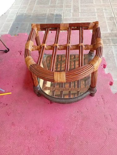 Mesa rústica de bambu 