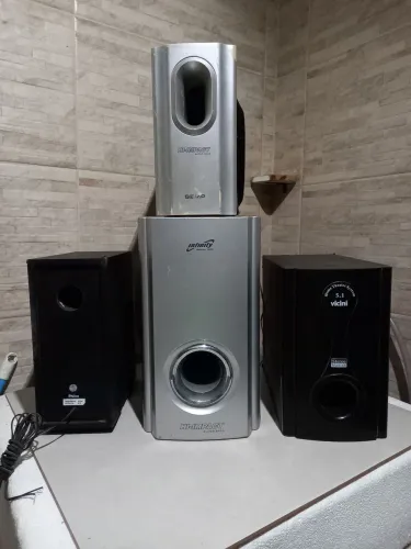 Subwoofers Semp Toschiba, Vicini e Philco