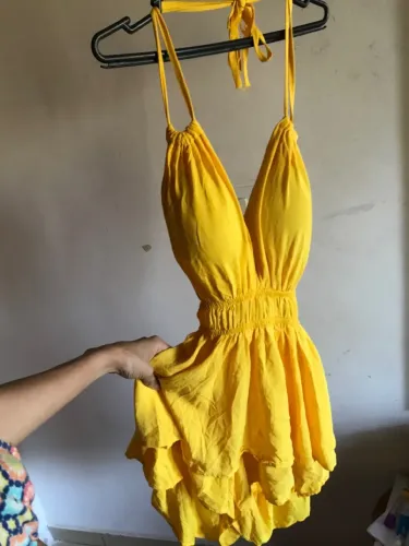 Macacão amarelo