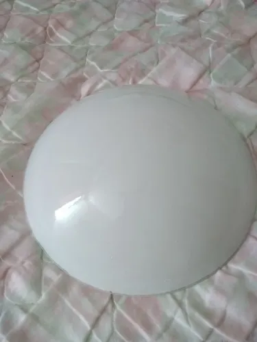 Vendo cúpula de vidro para lâmpada.