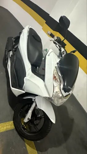 Vendo Pcx toda revisada só pegar e andar 