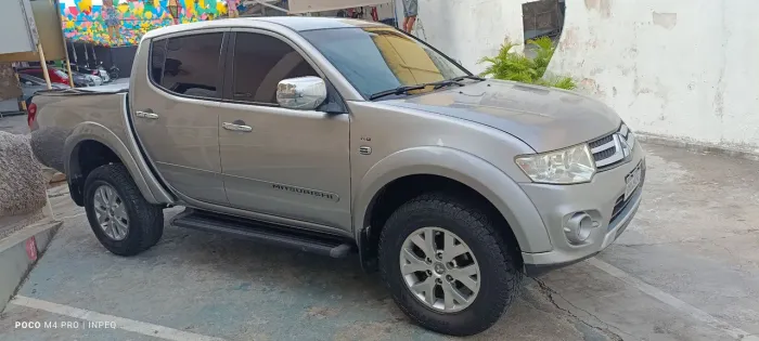 Mitsubishi L200 Tri. HLS Chrome ED. 2.4 CD Flex Mec. 2016