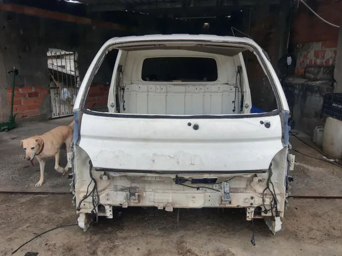 Cabine Hyundai HR 2.516v 2013 a 2023