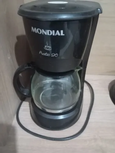 Cafeteira mondial pratic 20
