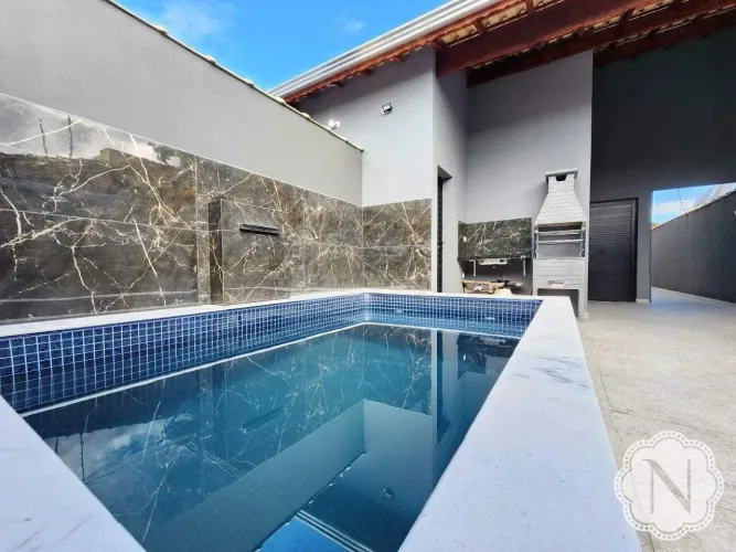 Casa à venda com 2 quartos no bairro Nova Itanhaém (Interior)