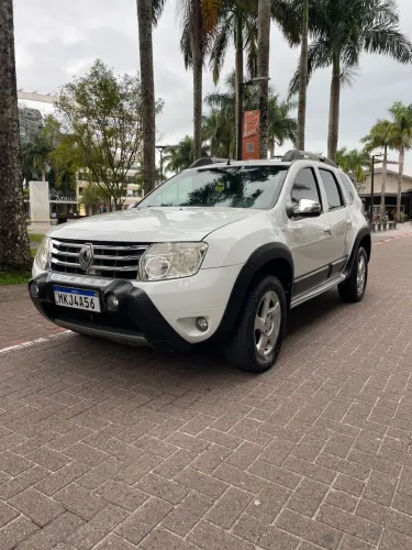 DUSTER DYNAMIQUE 1.6 MANUAL 2013 CARRO IMPÉCAVEL BEM ESTRUTURADO 4 PNEUS NOVOS 