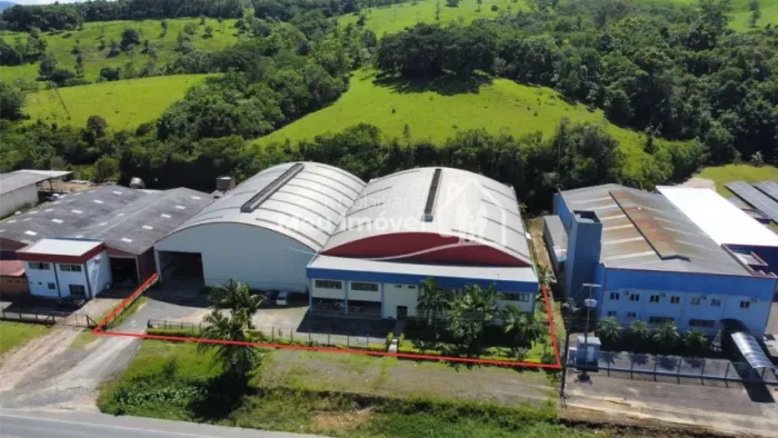 Excelente Pavilhão em Urussanga com 2.688m² de área construída 