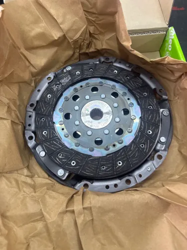 Kit Embreagem Platô Disco Sentra 2.0 Tiida 1.8 Livina Valeo