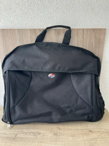 Mala Porta Terno com compartimento para notebook American Tourister Zíperes ok Campinas-sp