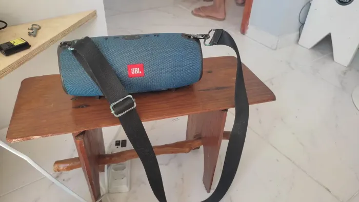 JBL extreme 500$ pra sair logo. Caixa nova dessa tá 1500$