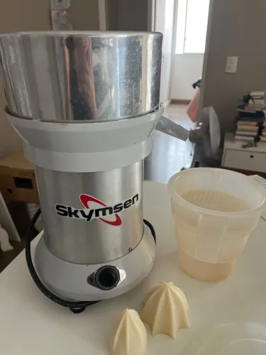 Espremedor de frutas skymsen profissional