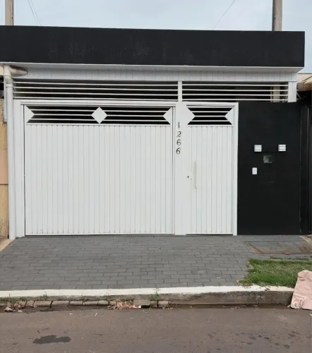 CASA A VENDA - PRADO