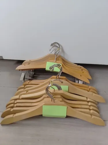 Cabides de Madeira (com nome)